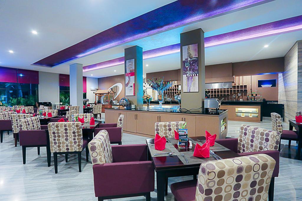 Mercure Palu Exterior foto