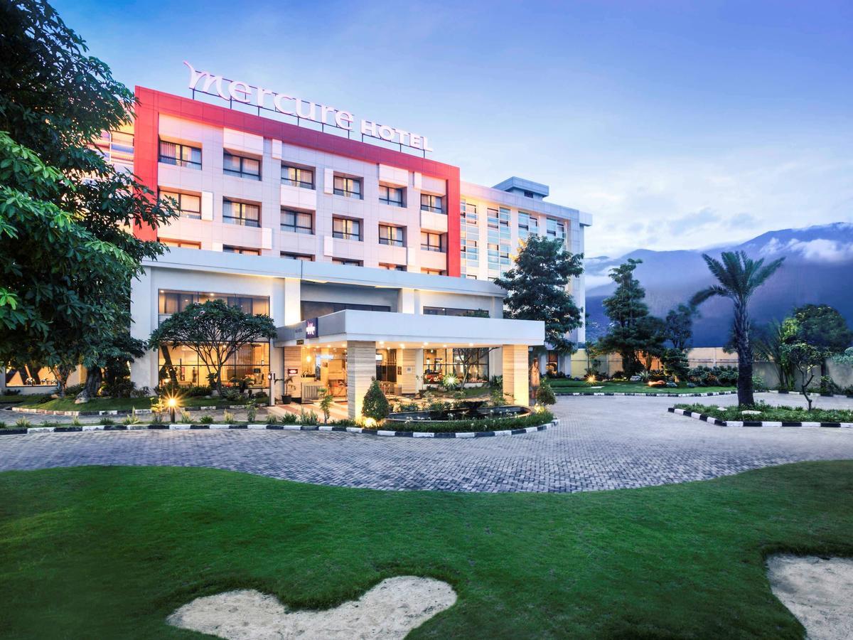 Mercure Palu Exterior foto